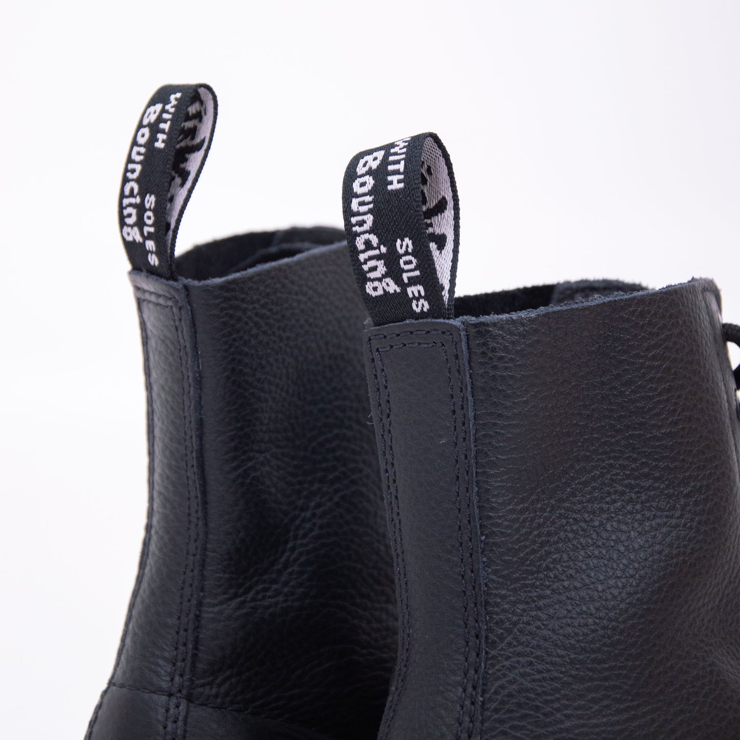 1461-pascal-mono black_2