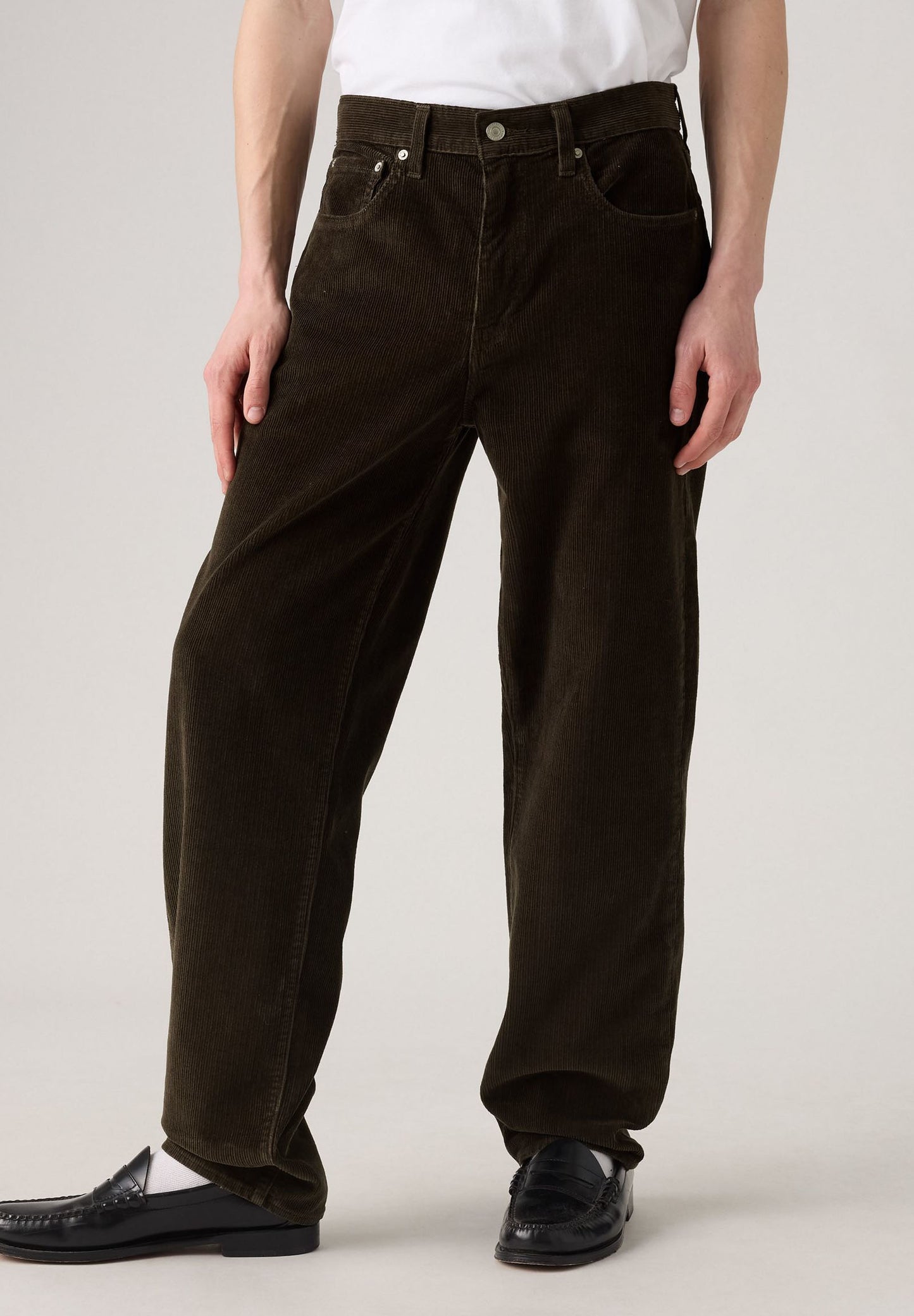 Levi’s® - 568™ LOOSE STRAIGHT JEANS - Black Olive W10 Cord