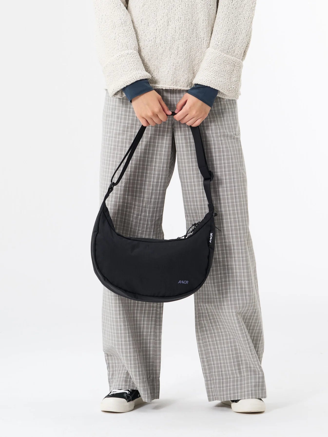 AVR-BLW-001-80001-AEVOR-Bike-Sling-Bag-Black-52_1346x.jpg