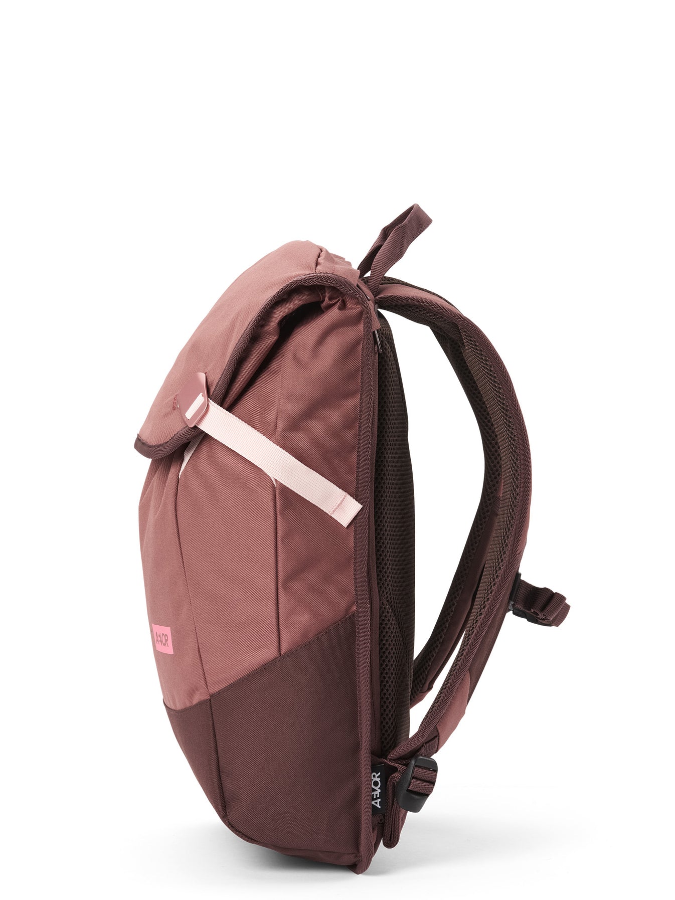 AVR-BPS-001-40137-AEVOR-Daypack-Raw-Ruby-03_1346x