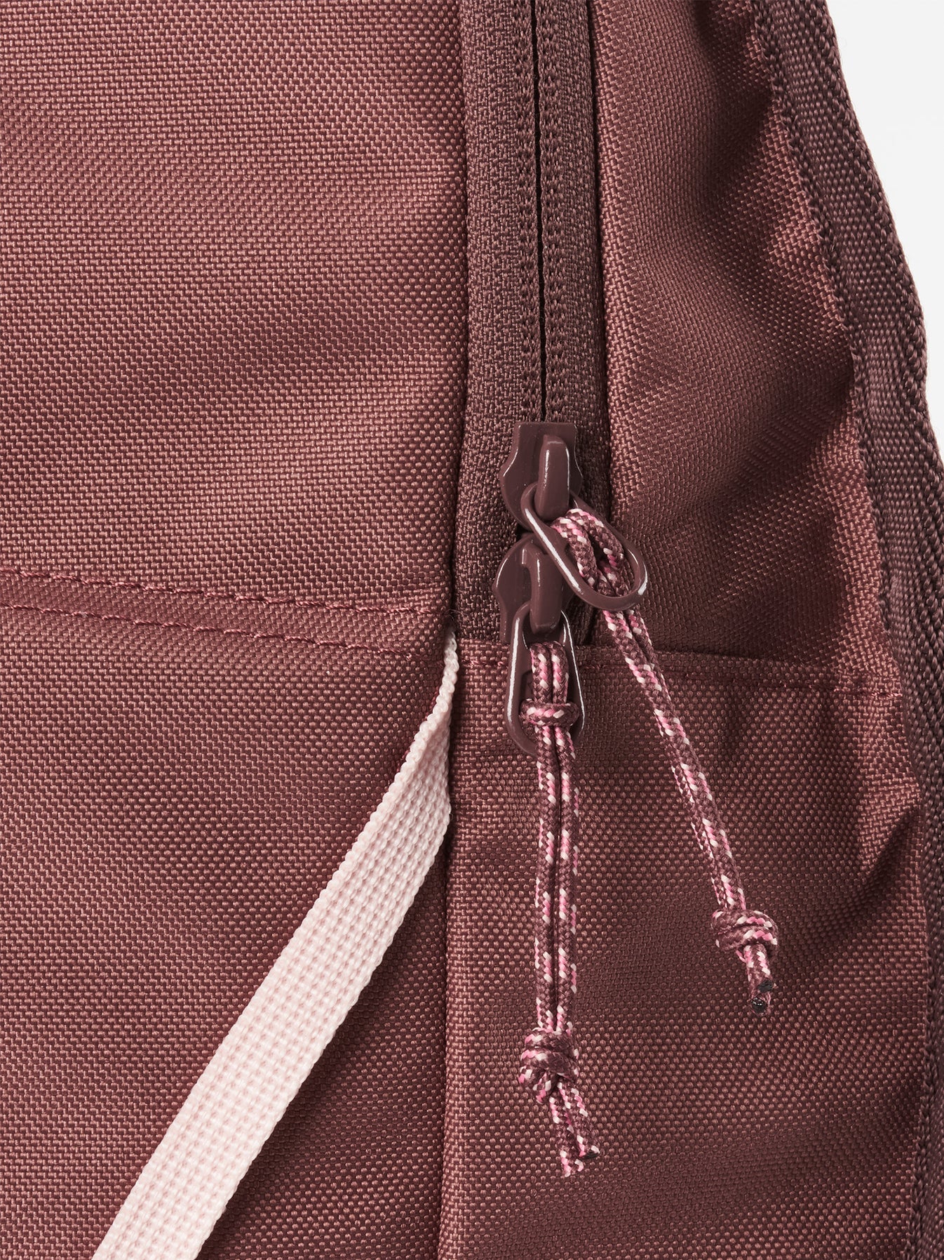 AVR-BPS-001-40137-AEVOR-Daypack-Raw-Ruby-09_1346x