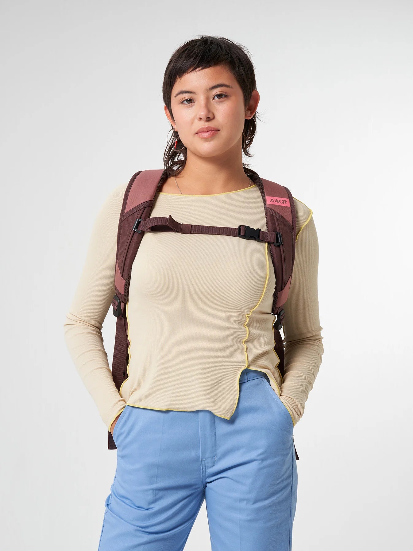 AVR-BPS-001-40137-AEVOR-Daypack-Raw-Ruby-52_1346x.jpg