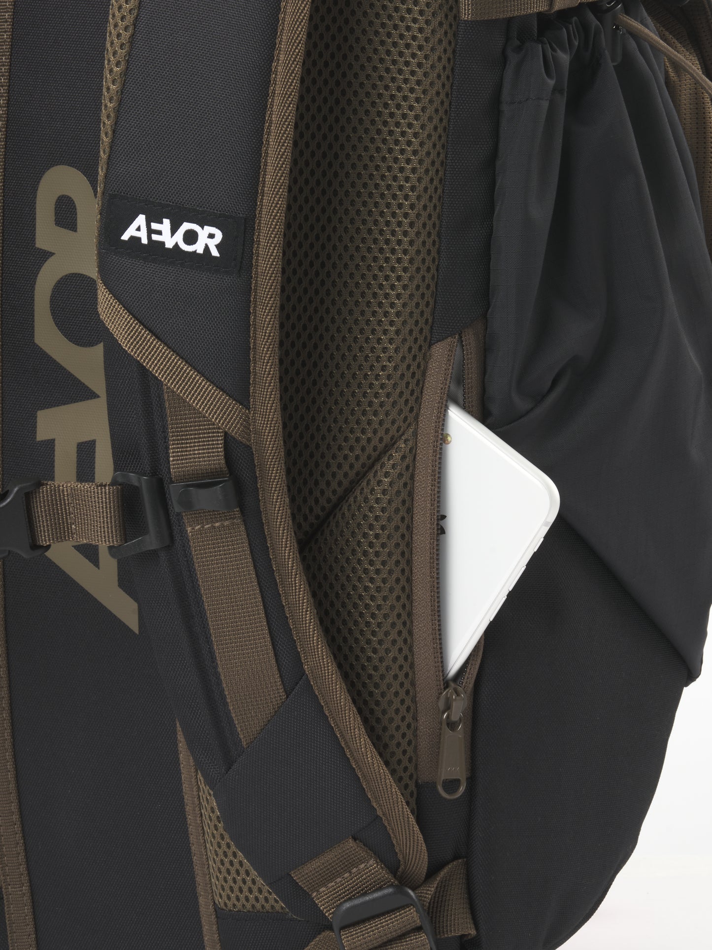 AVR-RPL-001-20142-AEVOR-Roll-Pack-Black-Olive-06