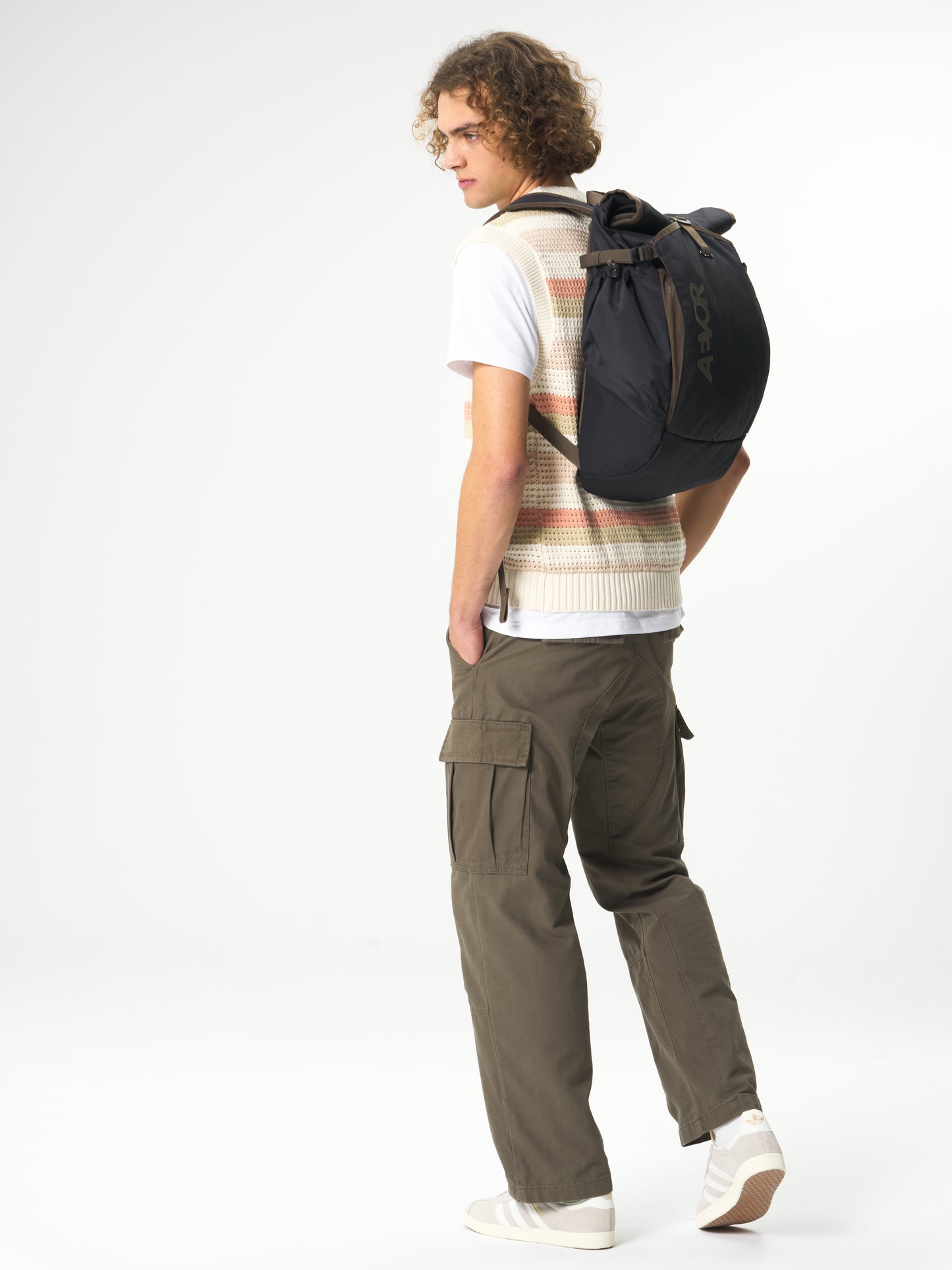 AVR-RPL-001-20142-AEVOR-Roll-Pack-Black-Olive-53