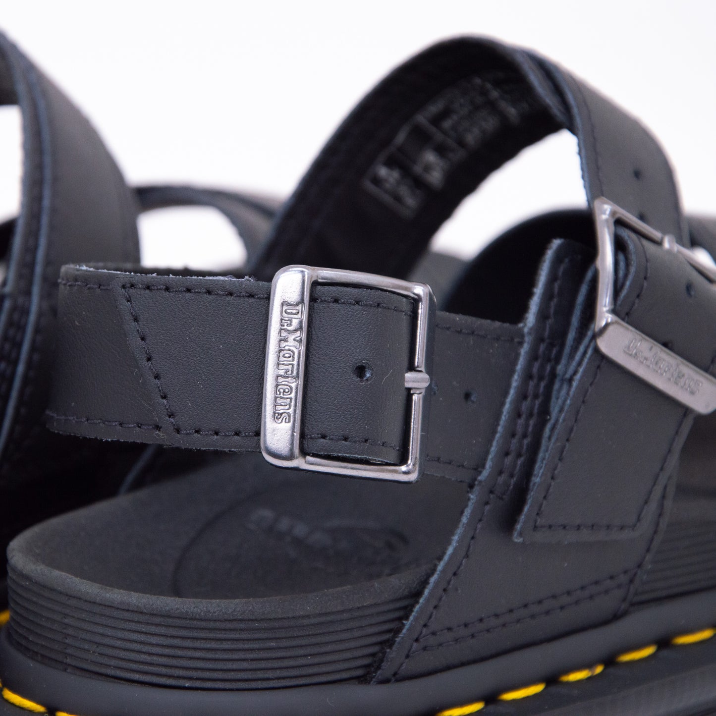 Dr. Martens - Voss II - Black - detail schnalle
