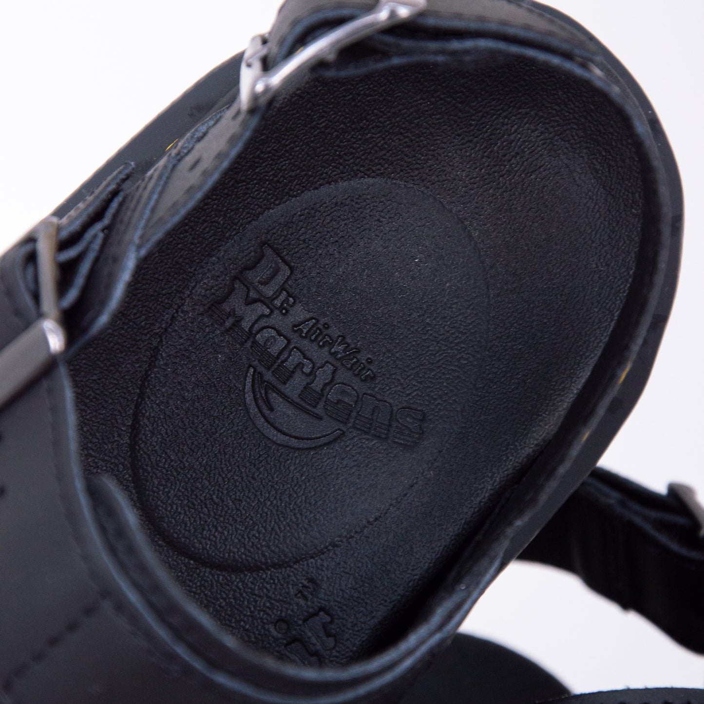 Dr. Martens - Voss II - Black - detail sole