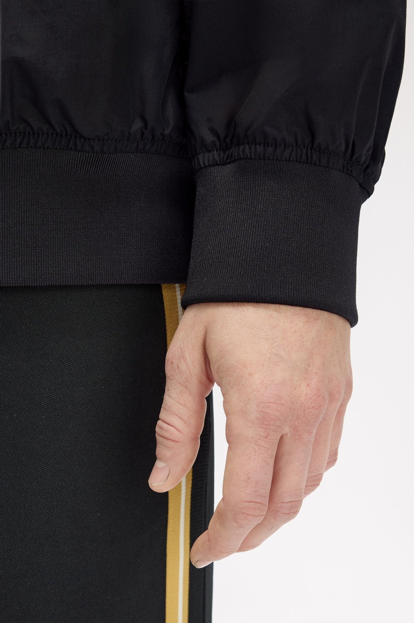 Fred Perry - HOODED BRENTHAM JACKET - Black