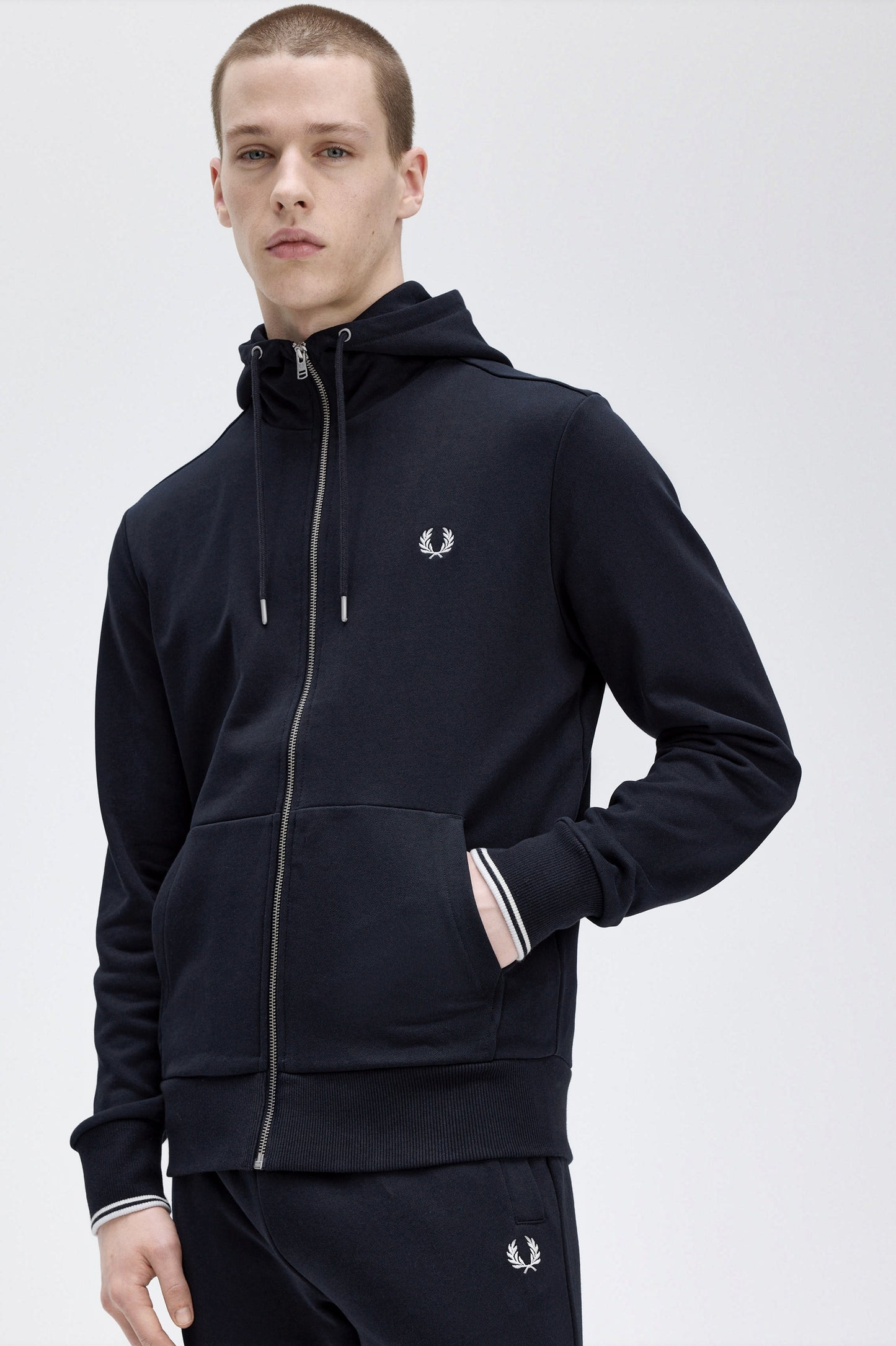 Fred Perry - HOODED ZIP TROUGH - Navy