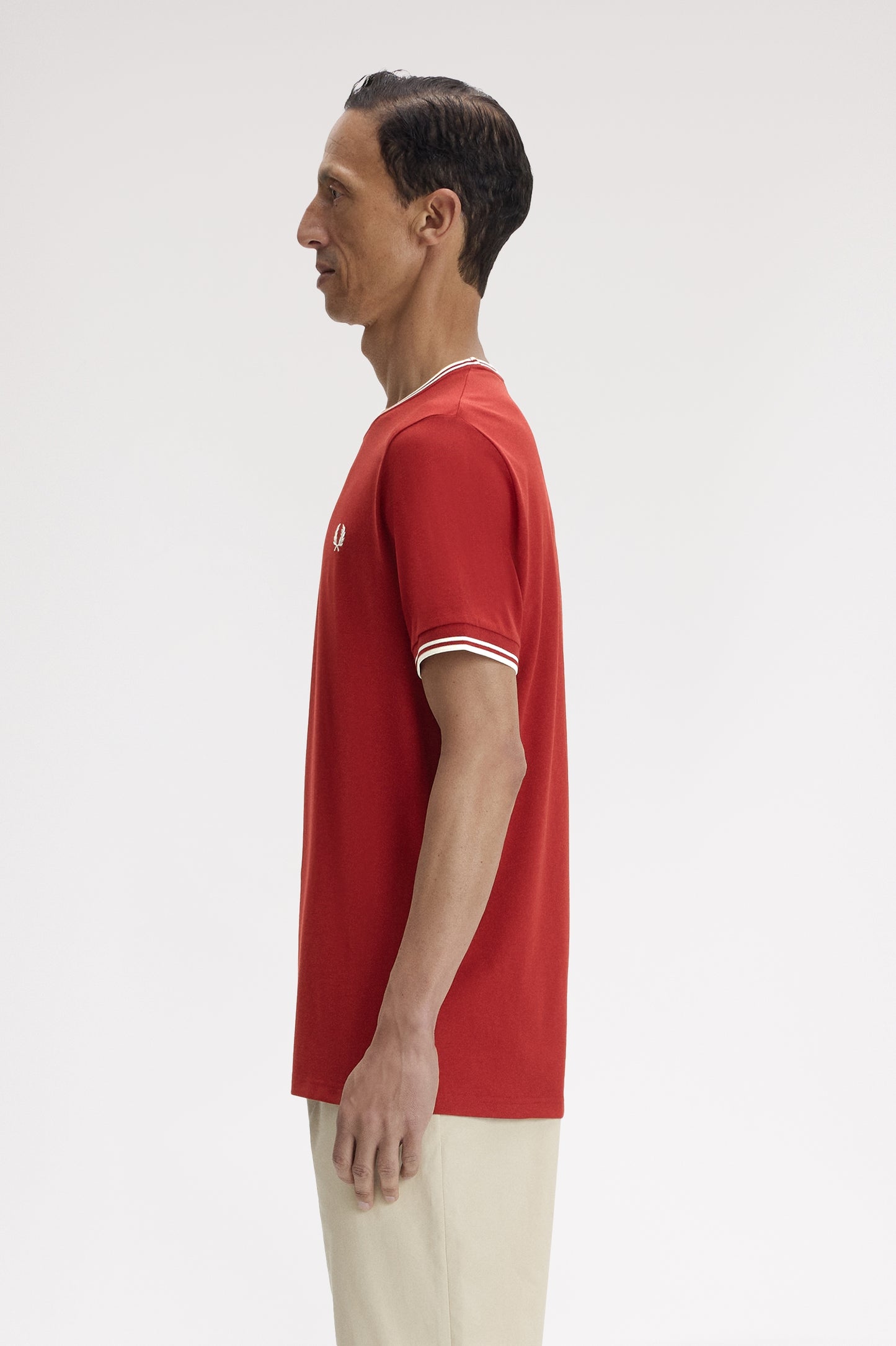 Fred Perry - TWIN TIPPED T-SHIRT - Burnt Red/Snow White