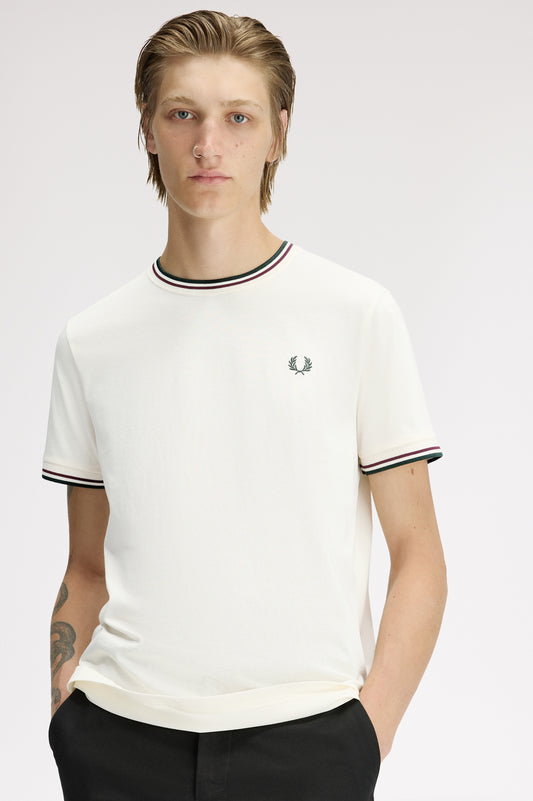 Fred Perry - TWIN TIPPED T-SHIRT - Ecru/Oxblood/Grassroots