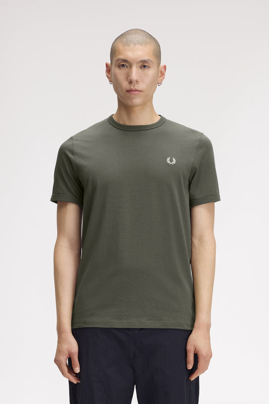 Fred Perry - RINGER T-SHIRT - Field Green