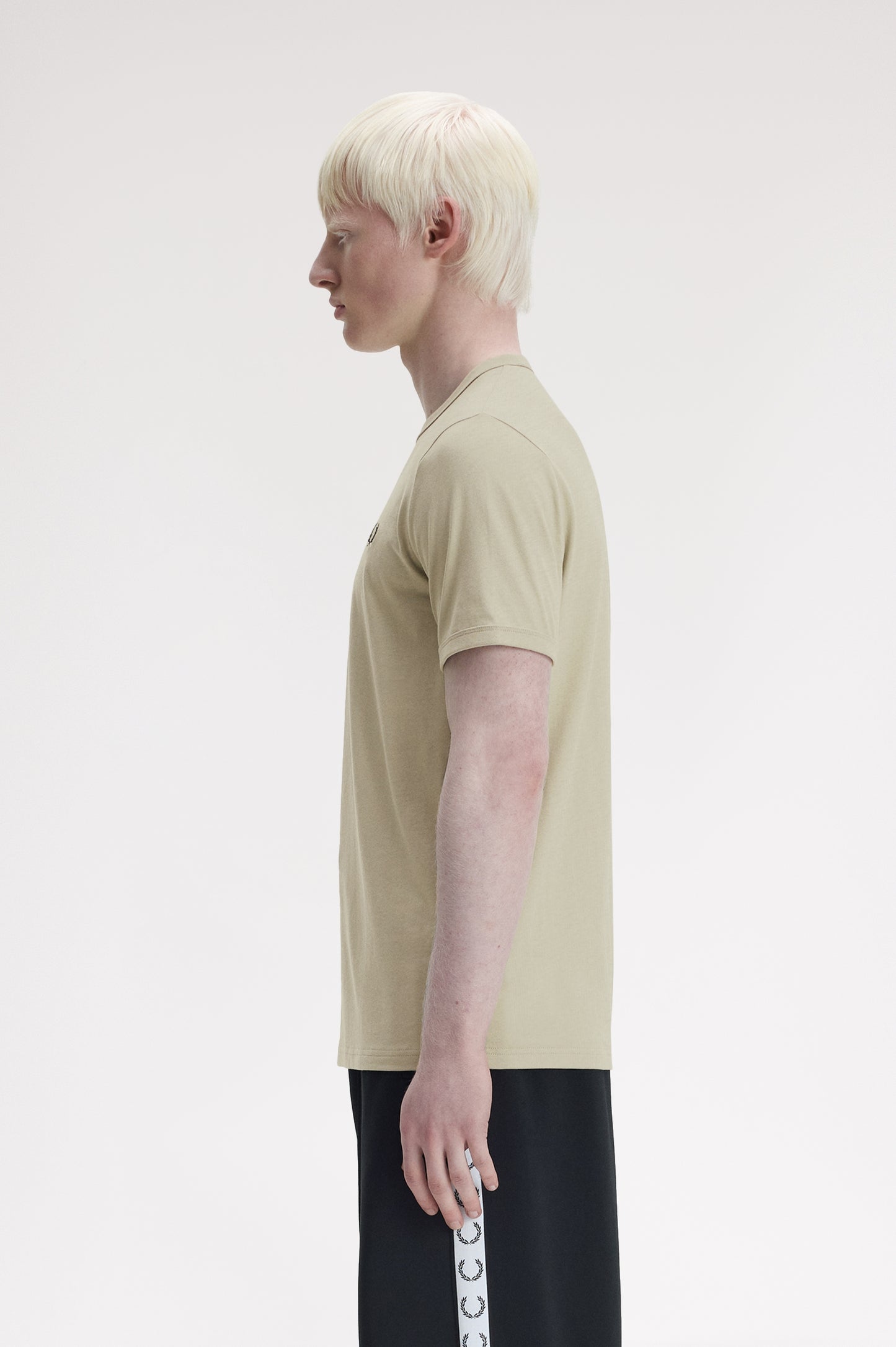Fred Perry - RINGER T-SHIRT - Seagrass