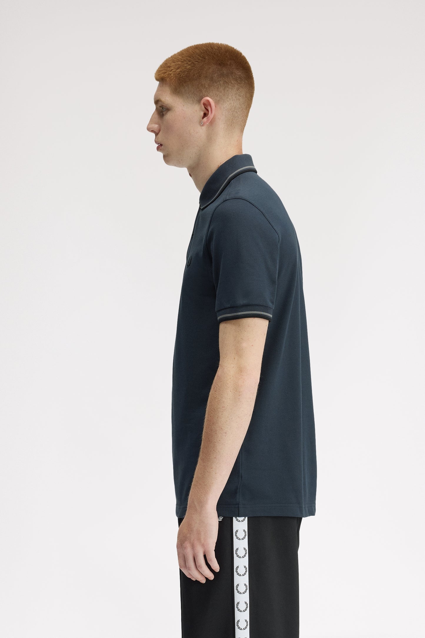 Fred Perry - TWIN TIPPED POLO SHIRT - Dark Airforce/Sports Blue/Black