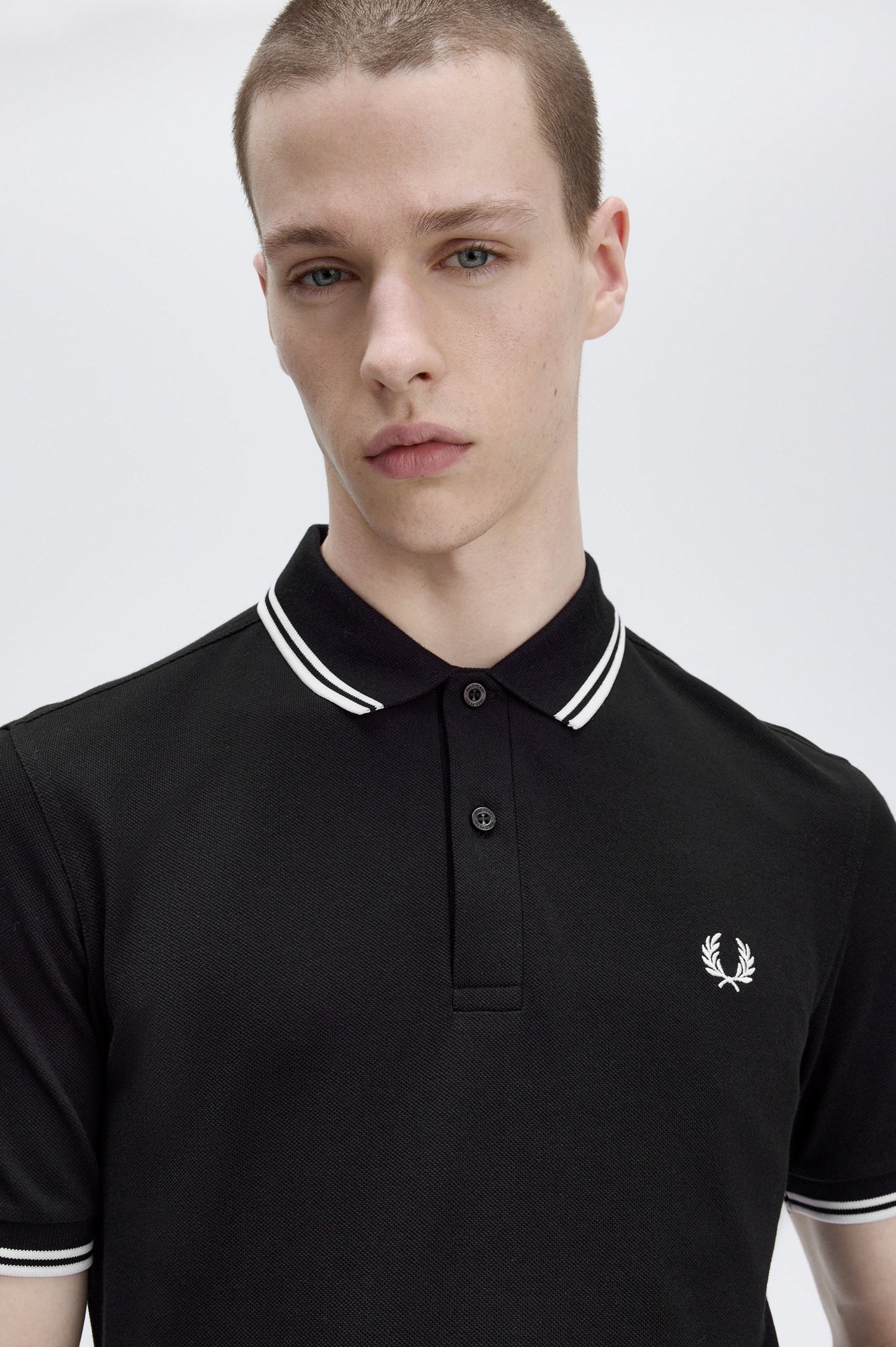 Fred Perry - TWIN TIPPED POLO SHIRT - Black/White/White