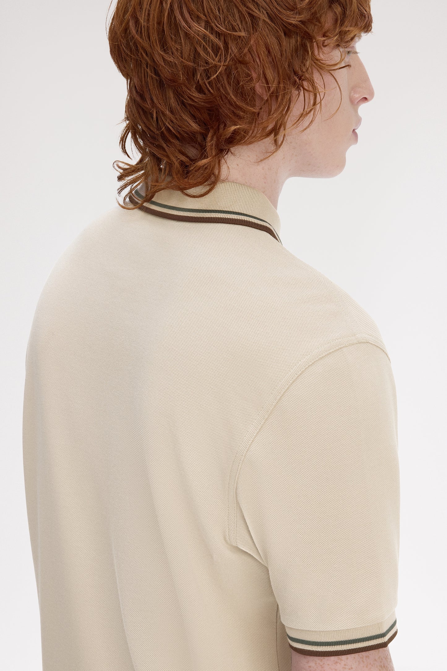 Fred Perry - TWIN TIPPED POLO SHIRT - Warmoat/Courtgreen/Browntobacco