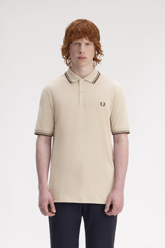 Fred Perry - TWIN TIPPED POLO SHIRT - Warmoat/Courtgreen/Browntobacco