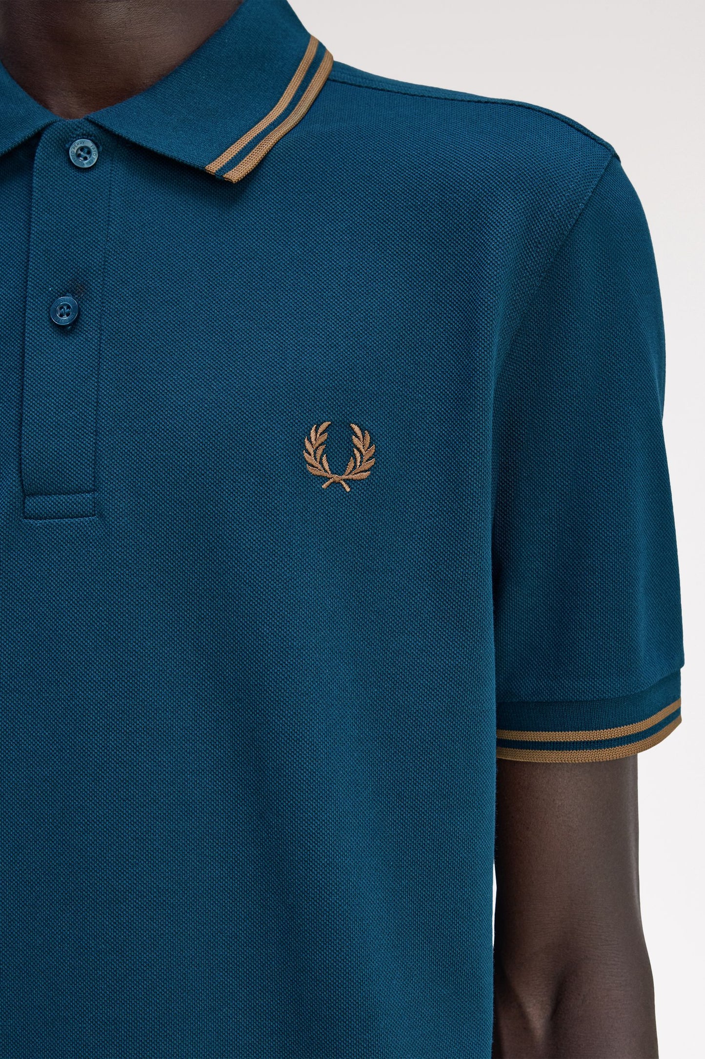 Fred Perry - TWIN TIPPED POLO SHIRT - Dark Petrol/Shaded Stone