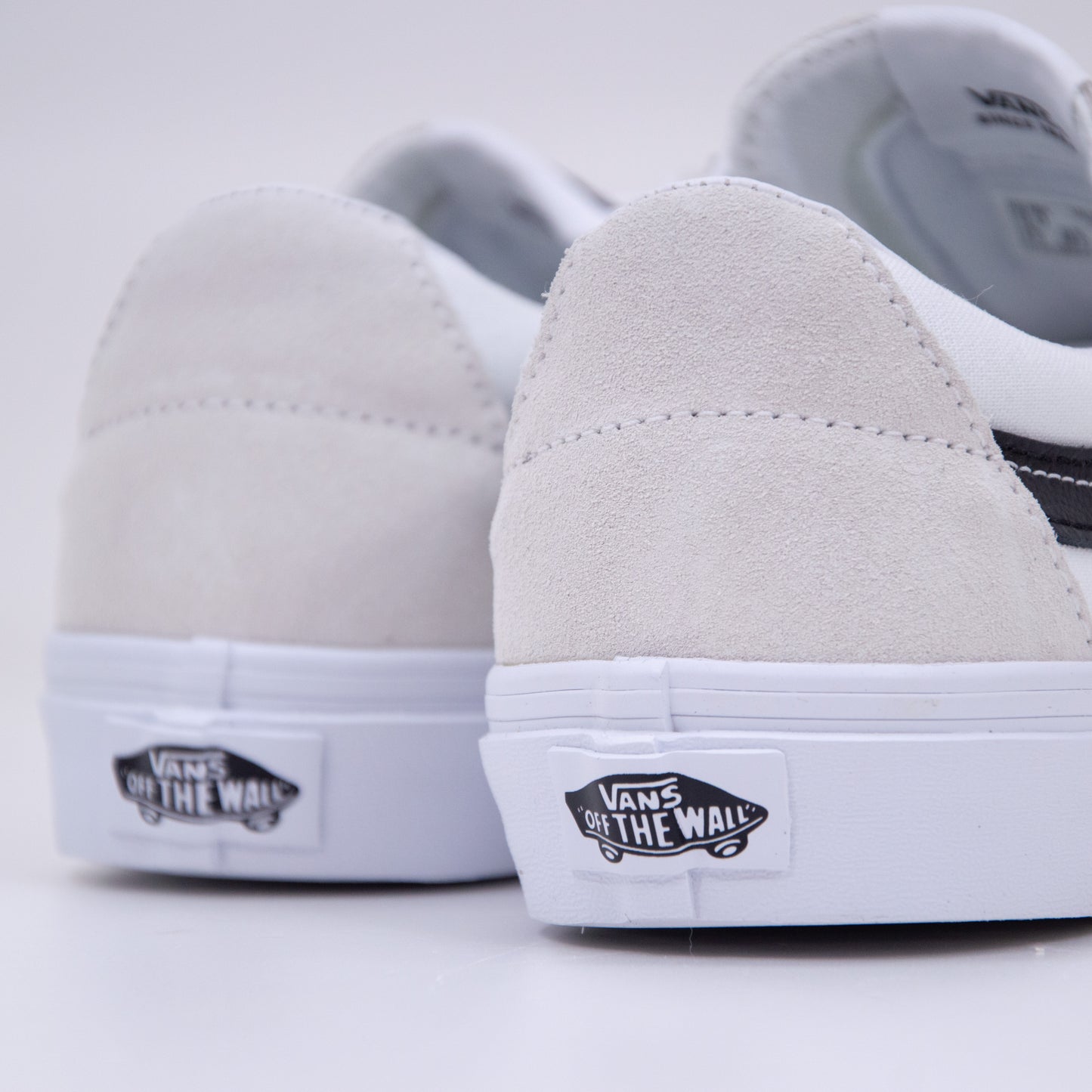 Sk8-Low - Contrast White_Black_8