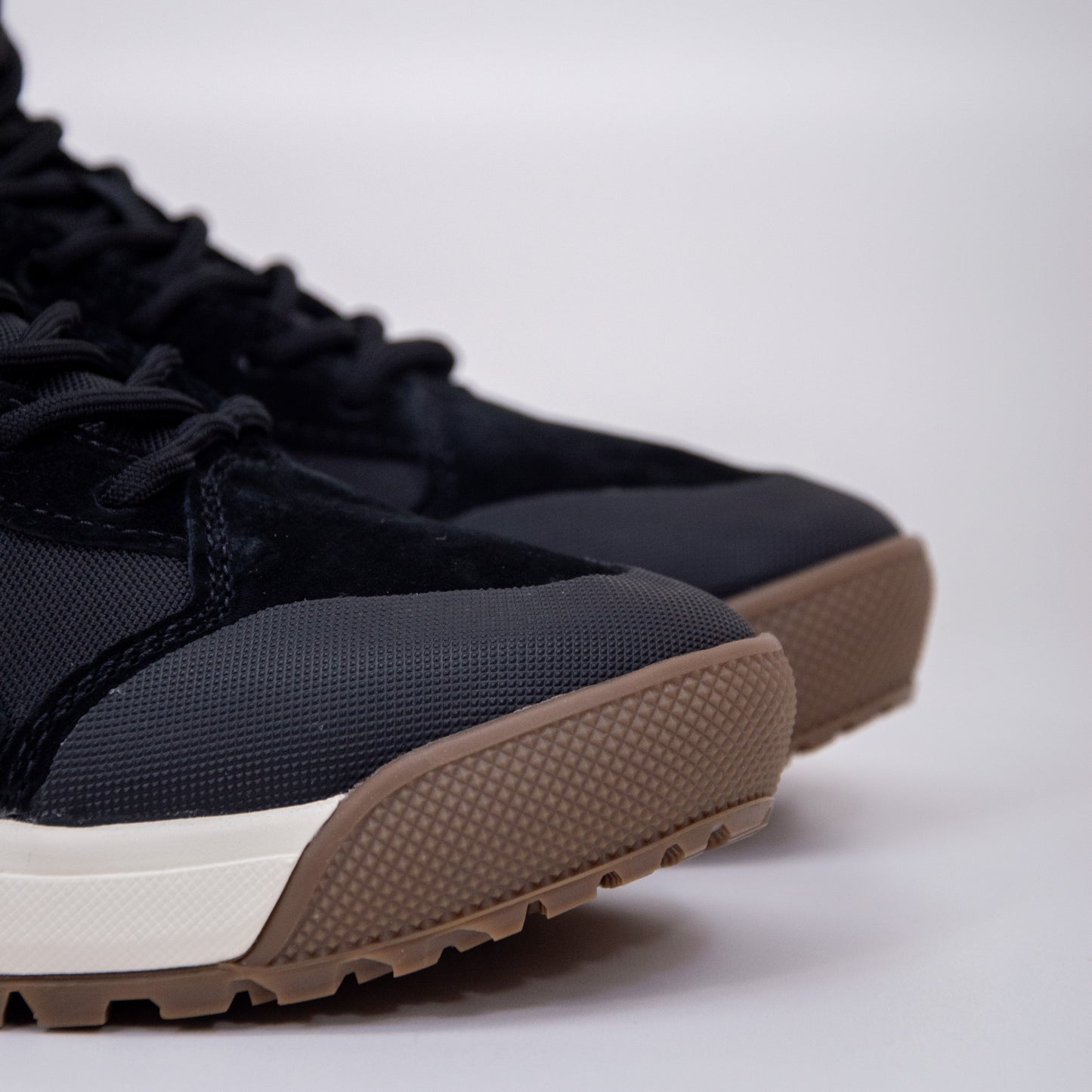 Vans - ultrarange exo - black_marshmallow_12