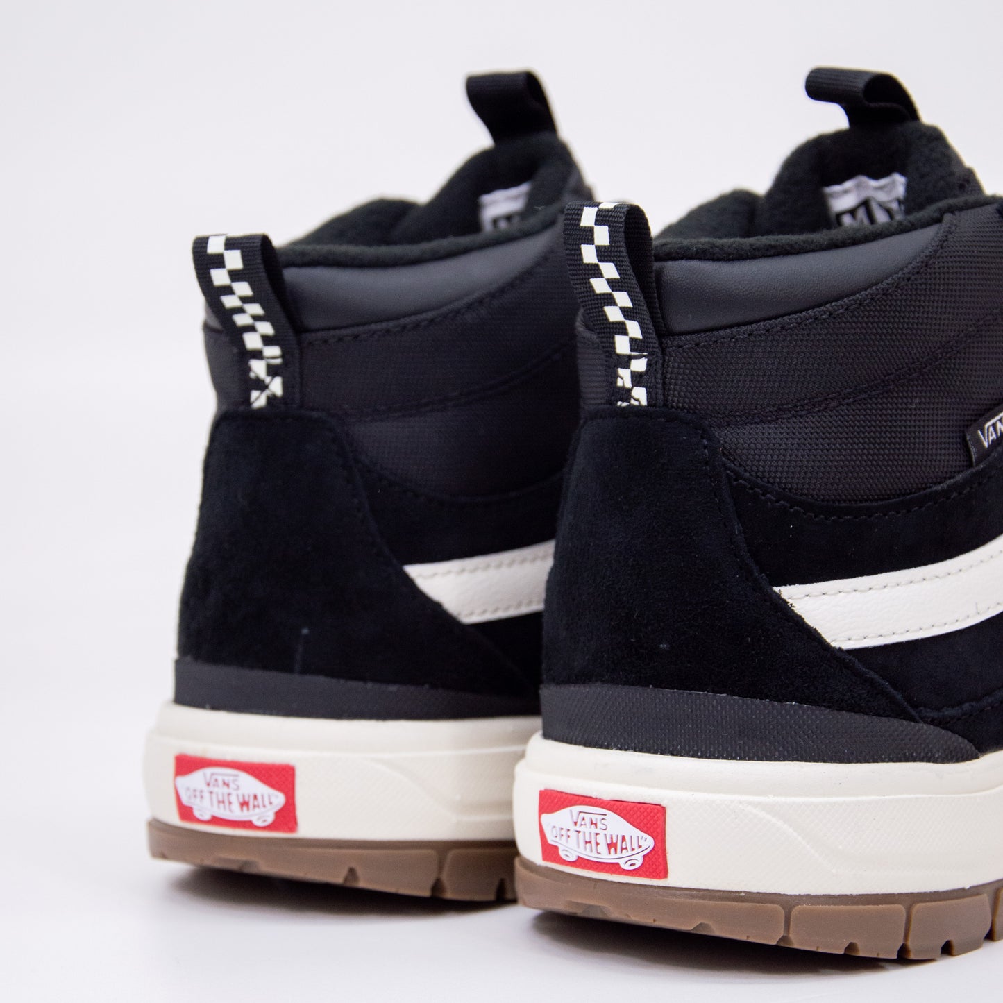Vans - ultrarange exo - black_marshmallow_3