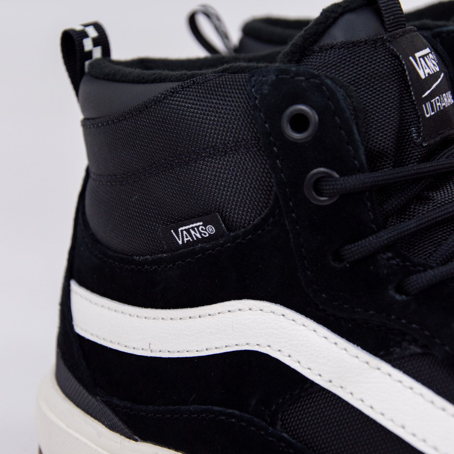 Vans - ultrarange exo - black_marshmallow_4