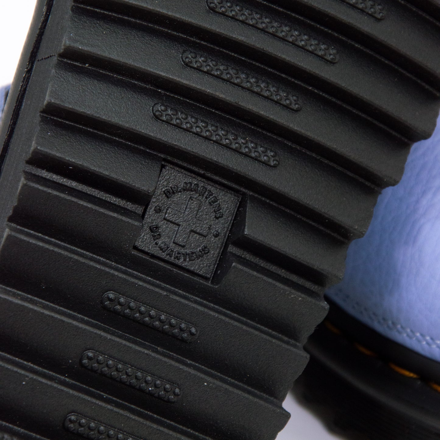 dr martens-voss-zen blue-pisa-detail sole