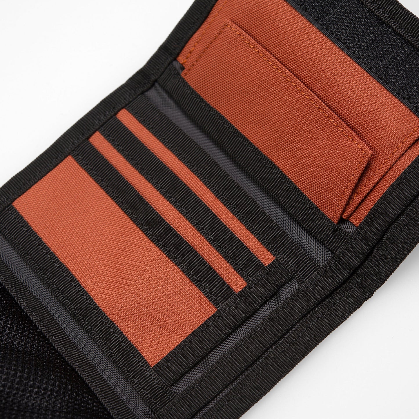 payton-wallet-cinnamon-black-1479 (1)