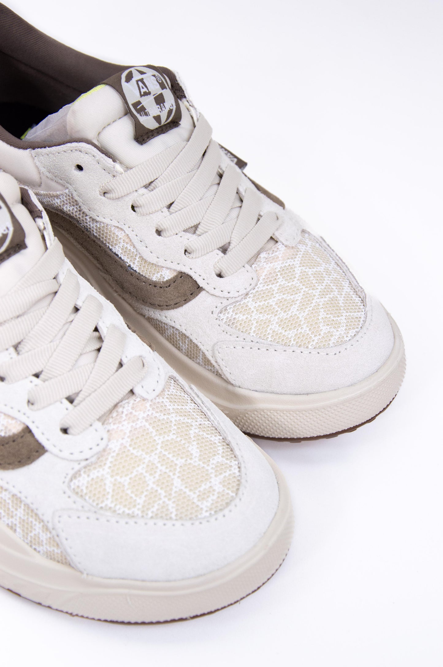 ultrarange-neo-vr-giraffe-marshmallow.detailtoe