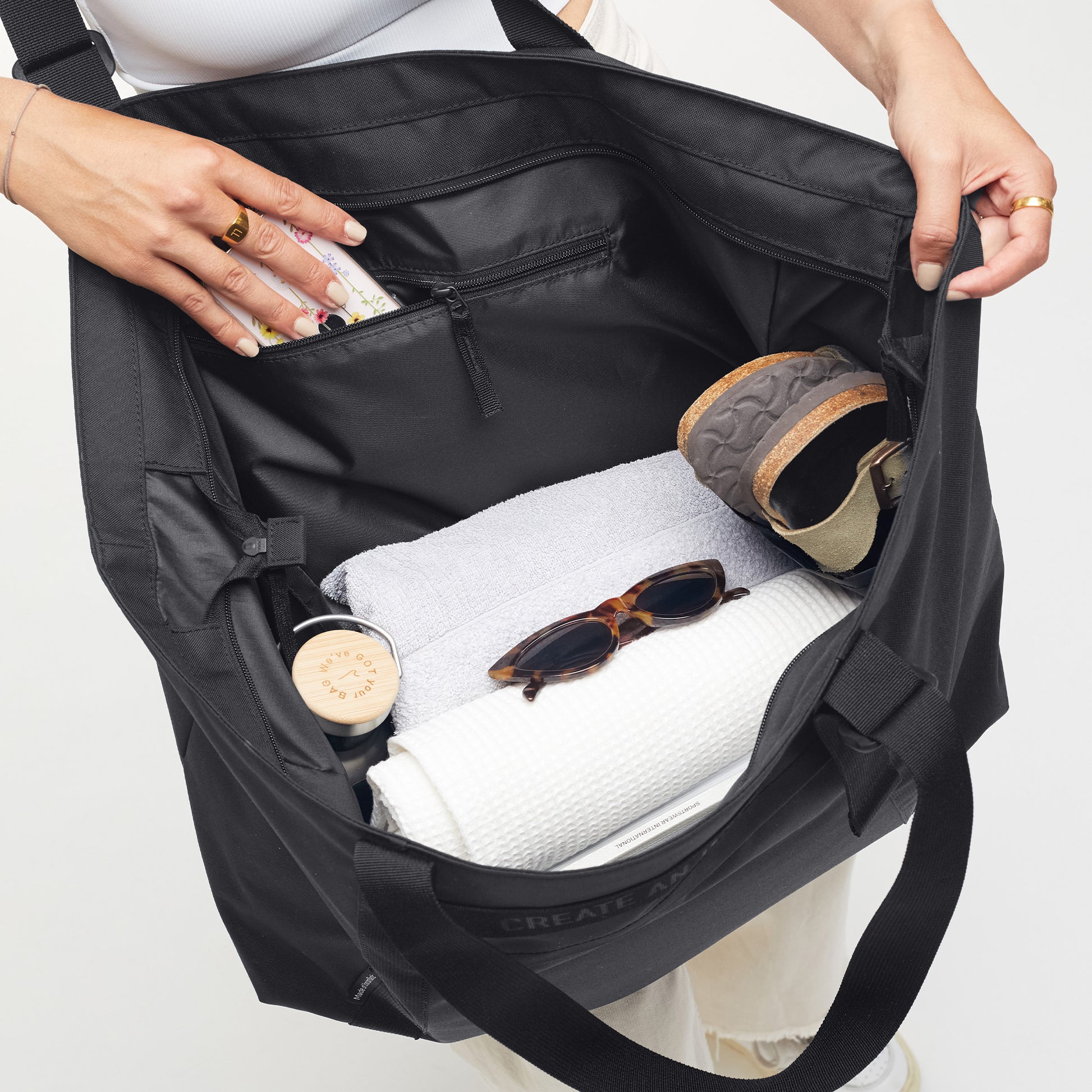 230710_TOTE_BAG_Monochrome_Edition_black_moods_04