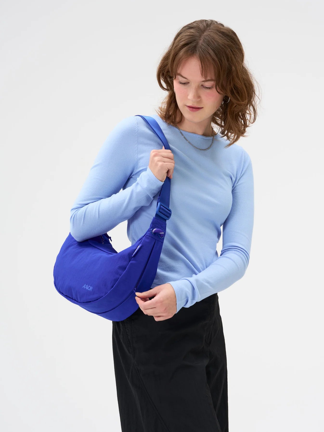 Aevor - BIKE SLING BAG - Electric Blue