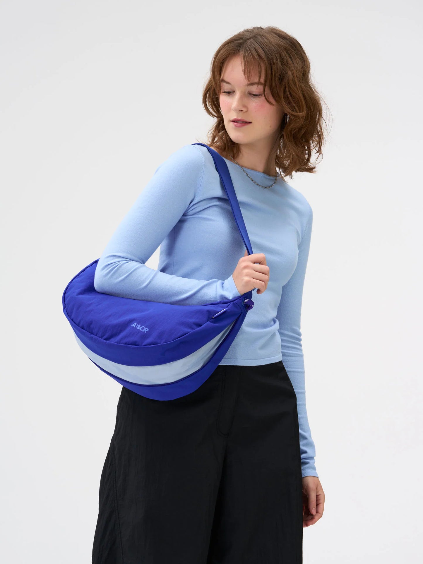 Aevor - BIKE SLING BAG - Electric Blue