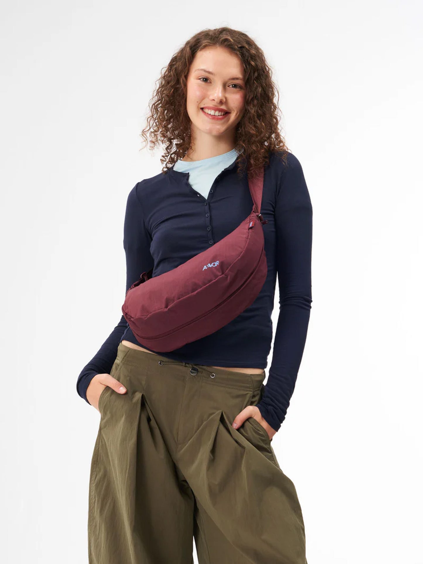 Aevor - BIKE SLING BAG - Burgundy