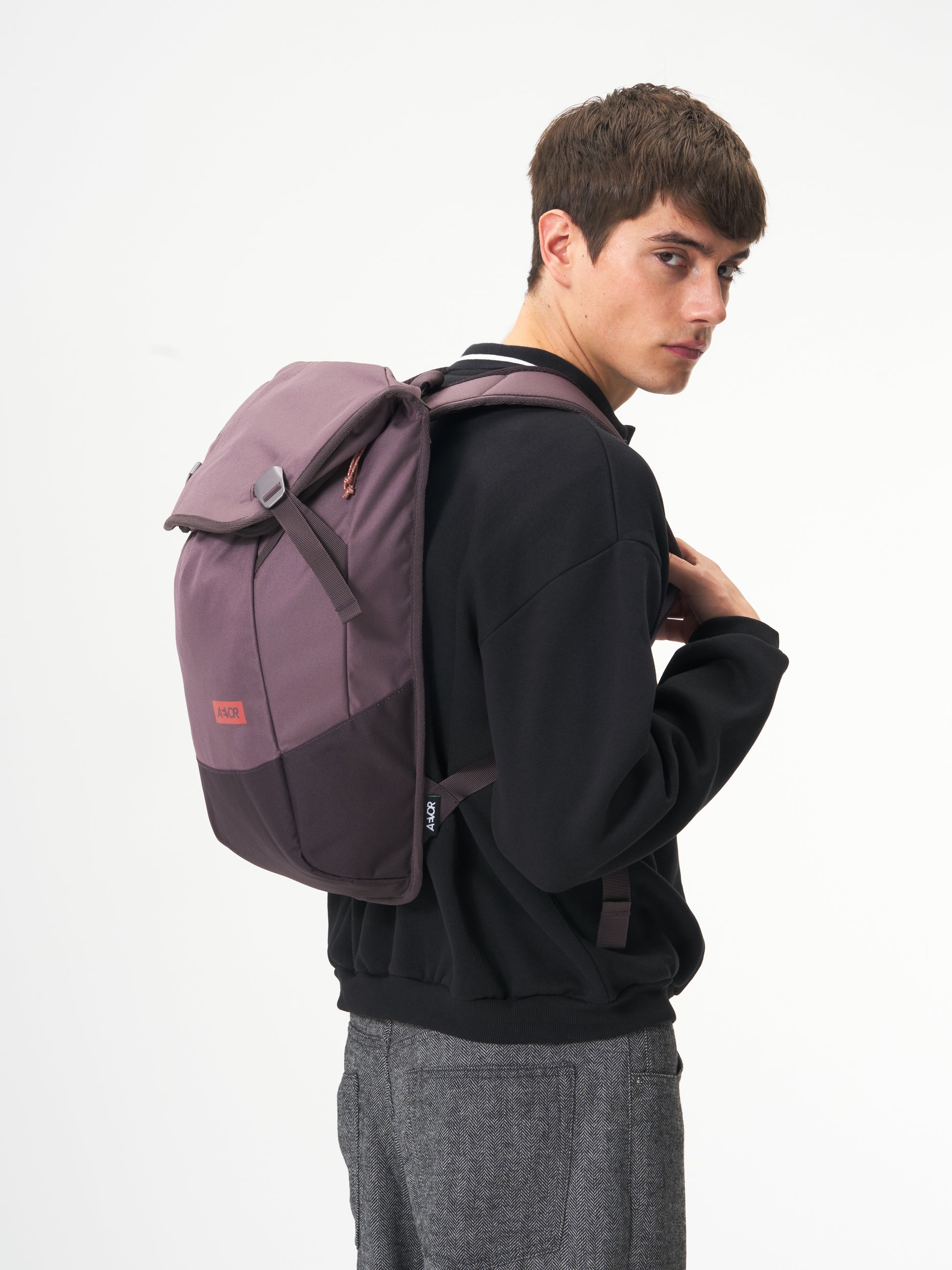 AVR-BPS-001-40151-AEVOR-Daypack-Oxy-Purple-53