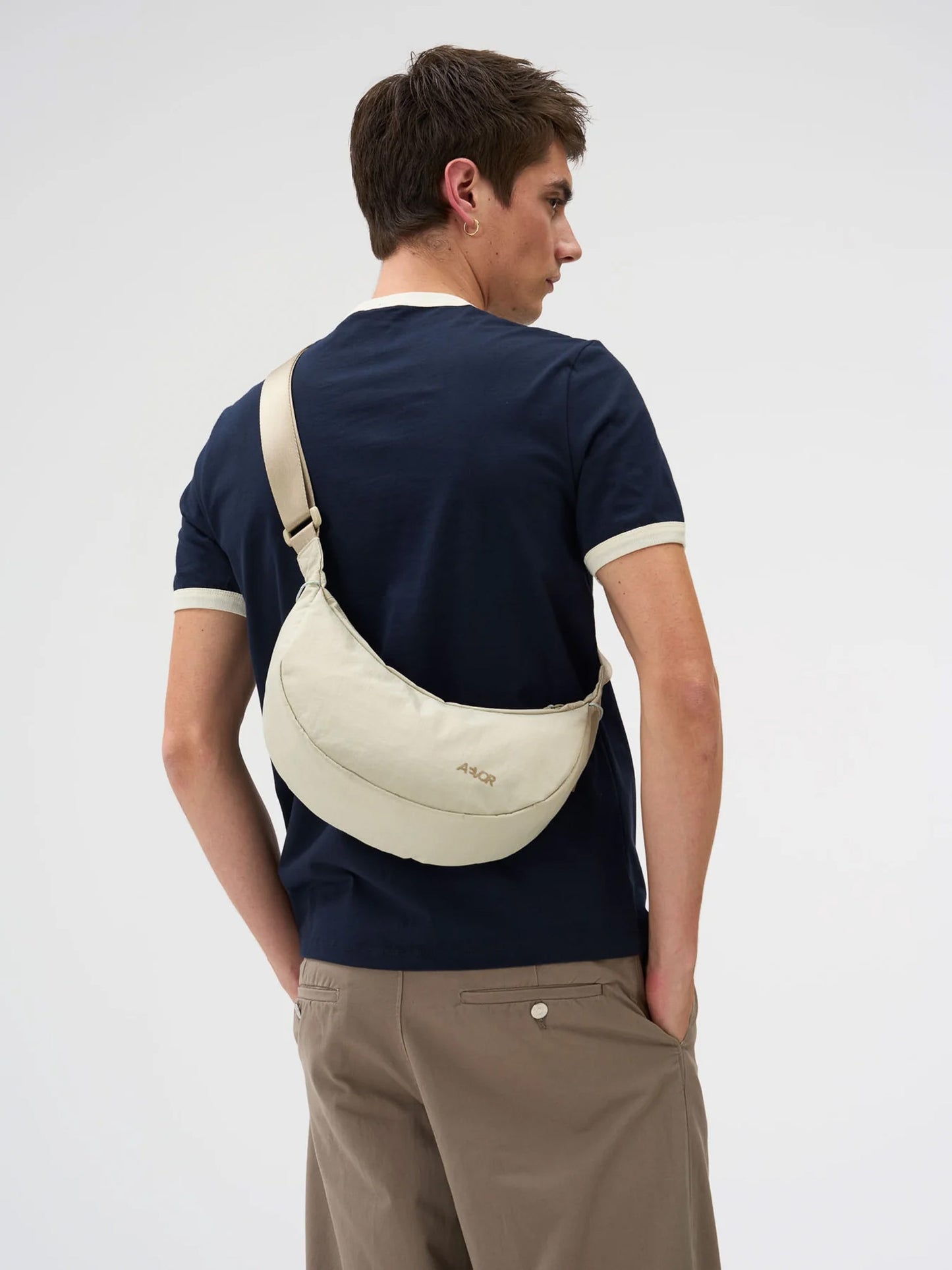 Aevor - SLING BAG SMALL - Off White