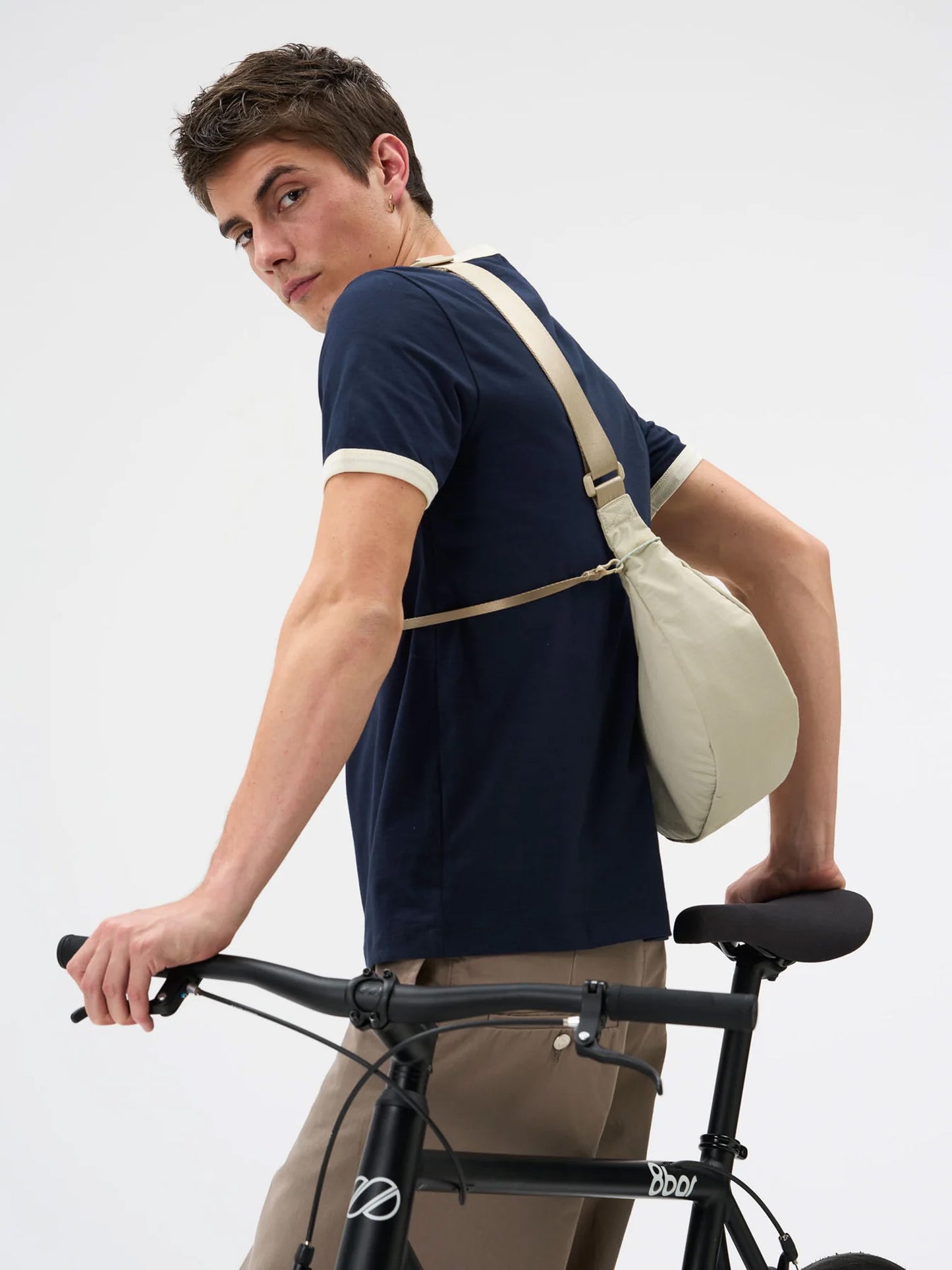 Aevor - SLING BAG SMALL - Off White