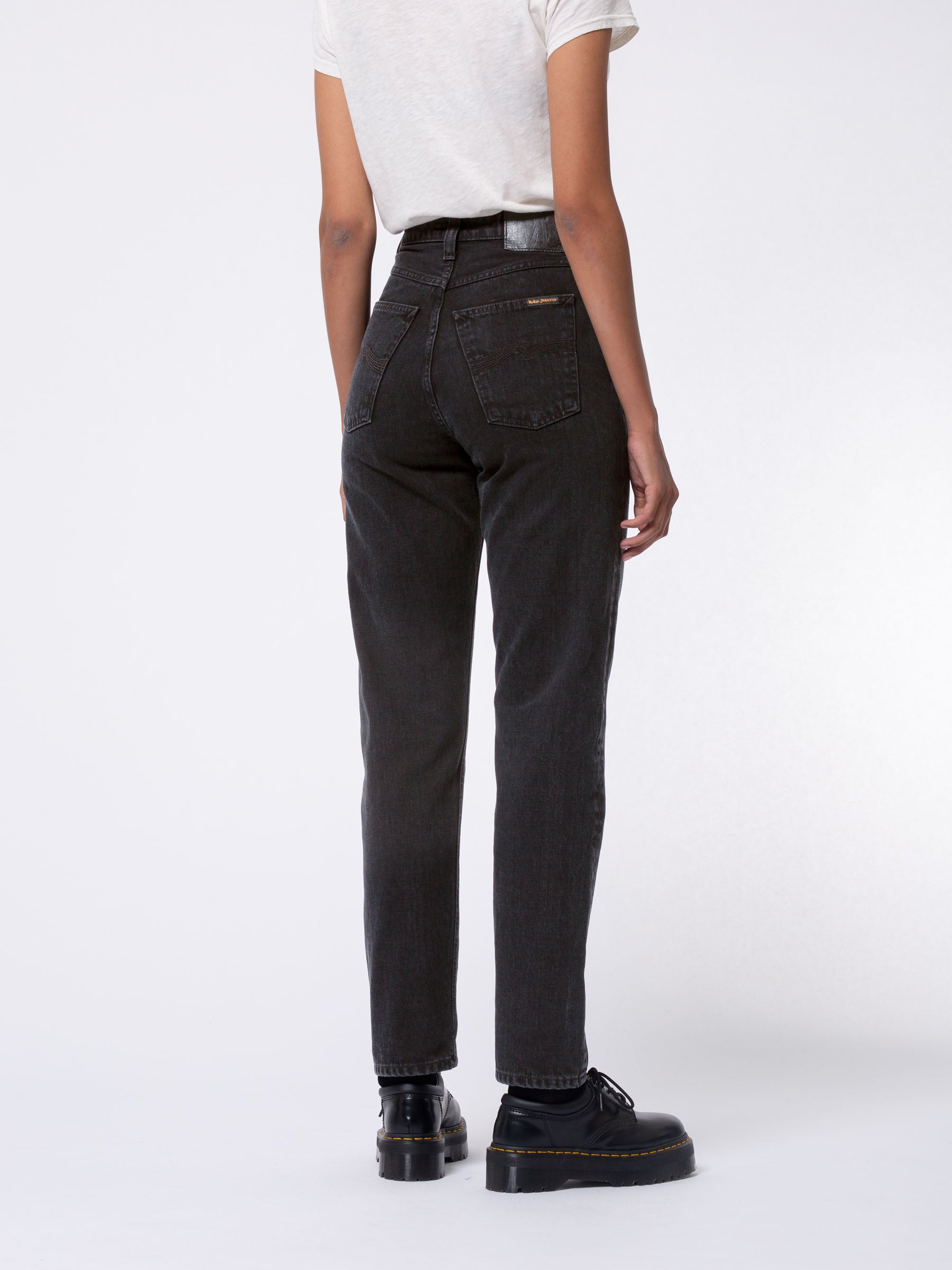 Breezy Britt Black Worn 113322 02