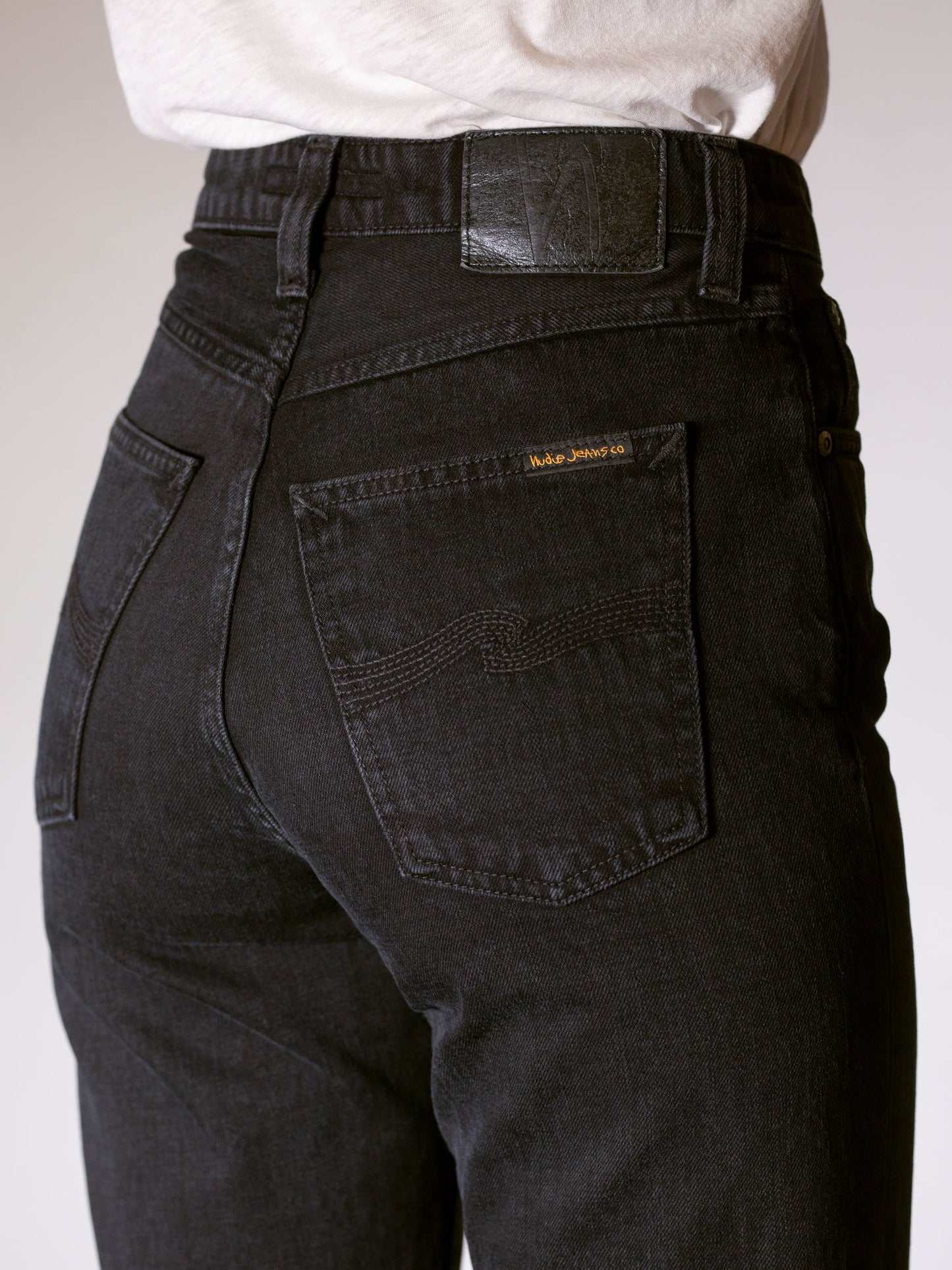 Breezy Britt Black Worn 113322 17