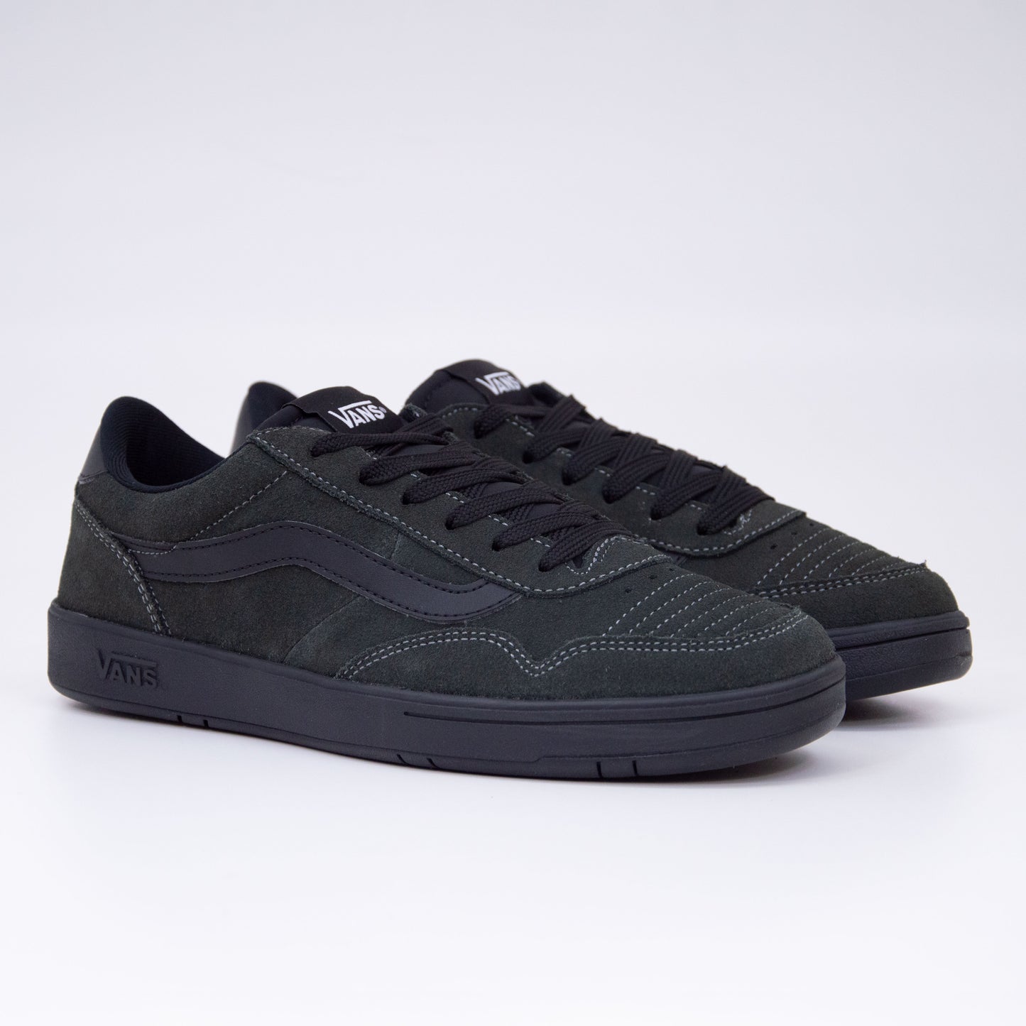 Cruze-Too---Black-Outsole_Black-Ink_12