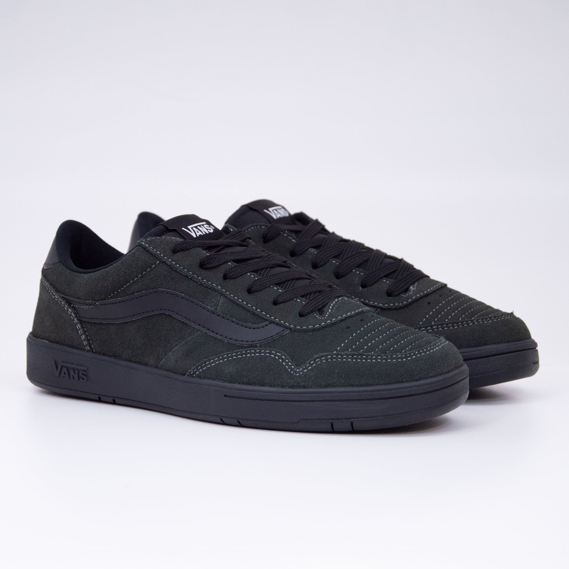 Cruze-Too---Black-Outsole_Black-Ink_12