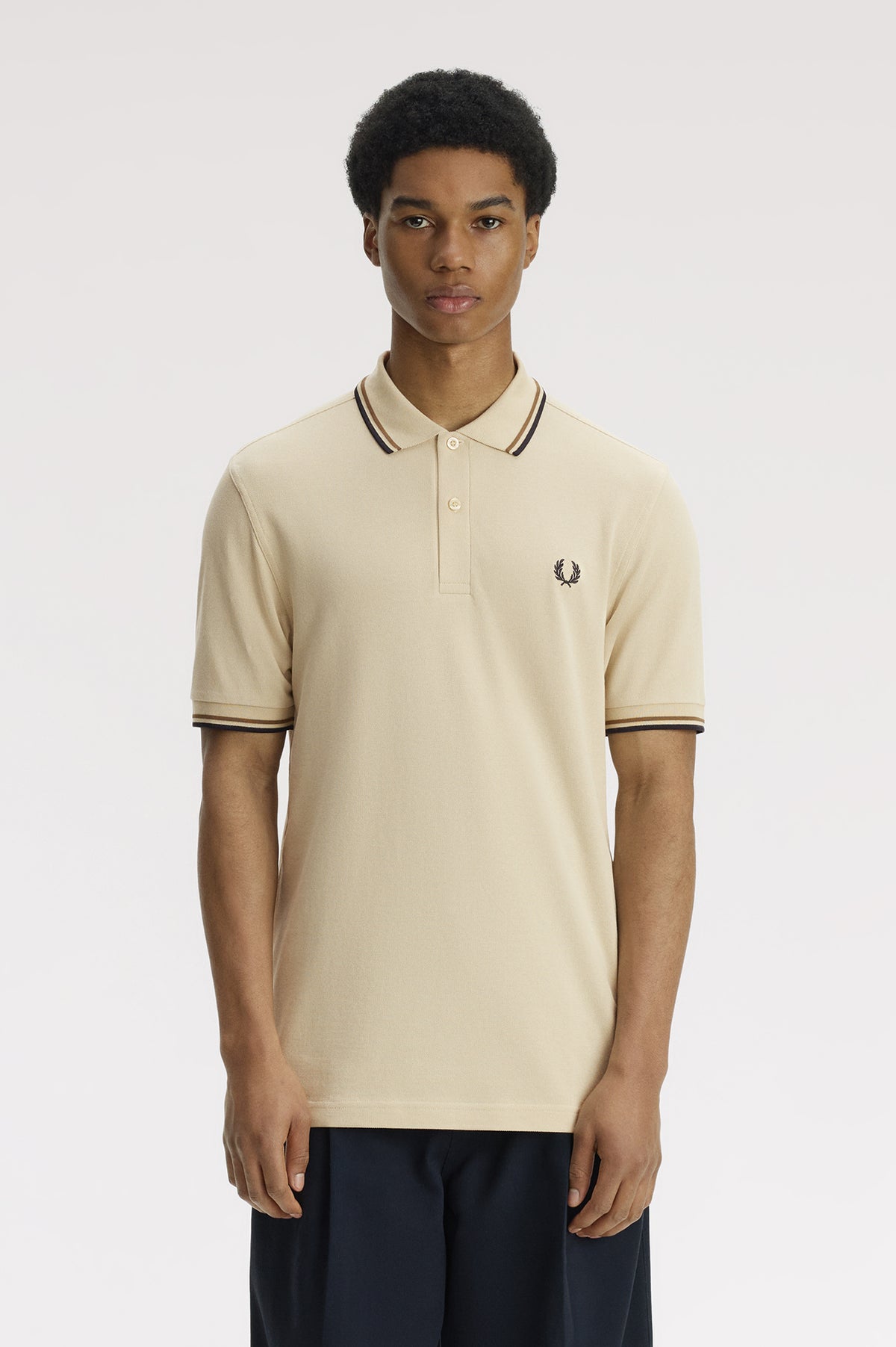 Fred_Perry_TWIN_TIPPED_FRED_PERRY_SHIRT_Oatmeal/Bronze/Navy_M3600_43D