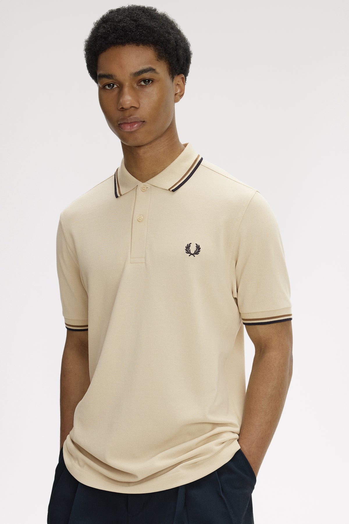 Fred_Perry_TWIN_TIPPED_FRED_PERRY_SHIRT_Oatmeal/Bronze/Navy_M3600_43D