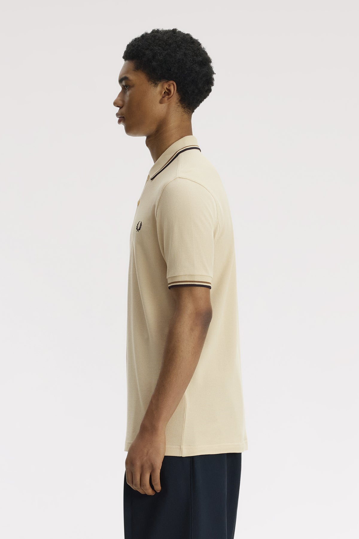 Fred_Perry_TWIN_TIPPED_FRED_PERRY_SHIRT_Oatmeal/Bronze/Navy_M3600_43D
