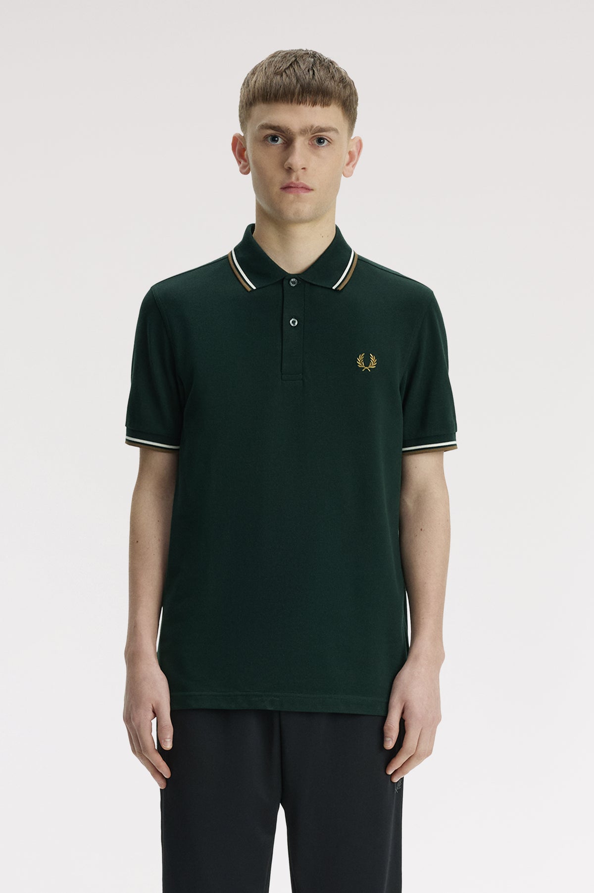 Fred_Perry_TWIN_TIPPED_POLO_SHIRT_Grassroots/Ecru/Bronze_M3600_50D