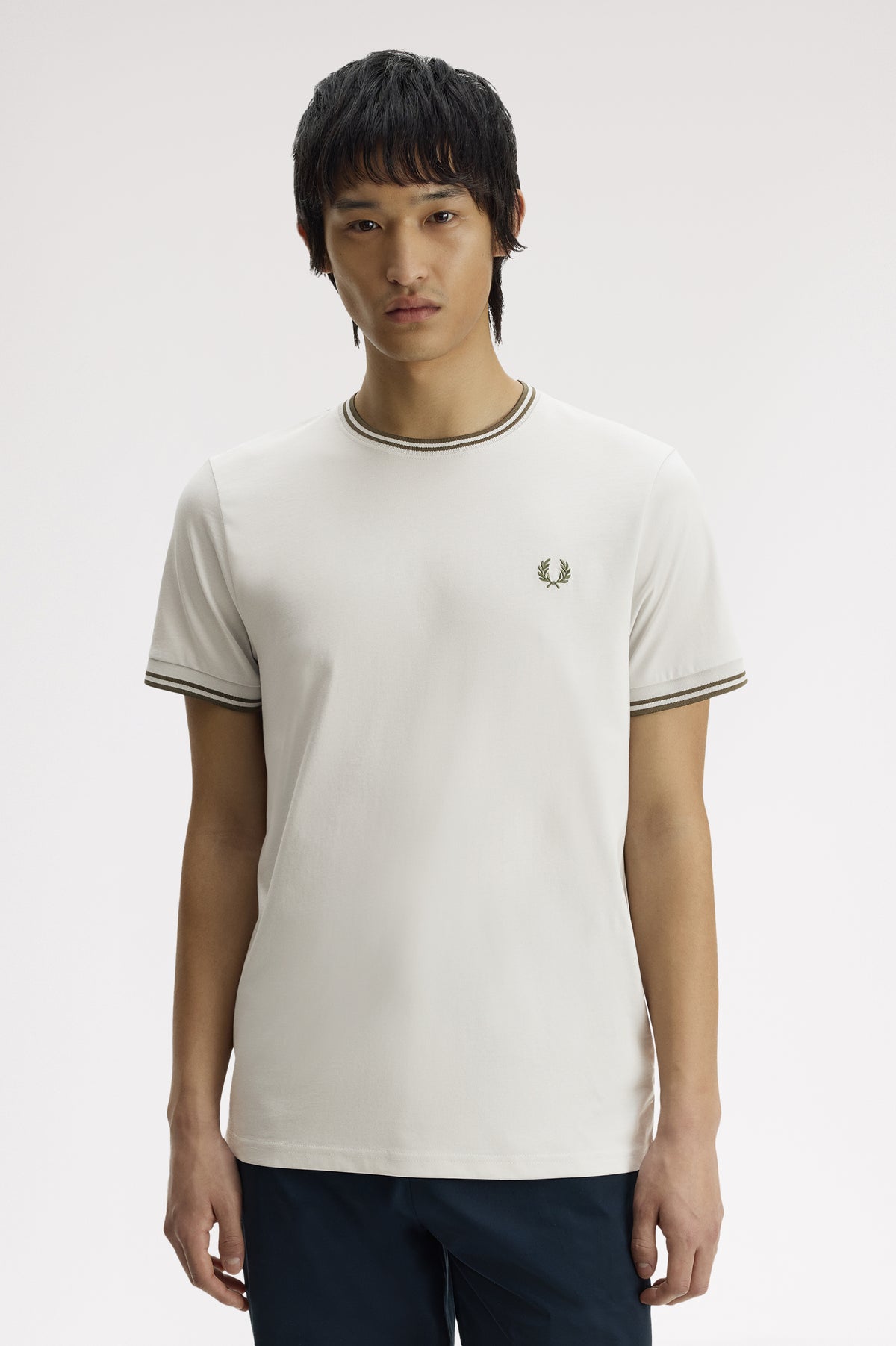 Fred_Perry_TWIN_TIPPED_T-SHIRT_Slate/Laurel_Wreath_Green/Laurel_Wreath_Green_M1588_81D
