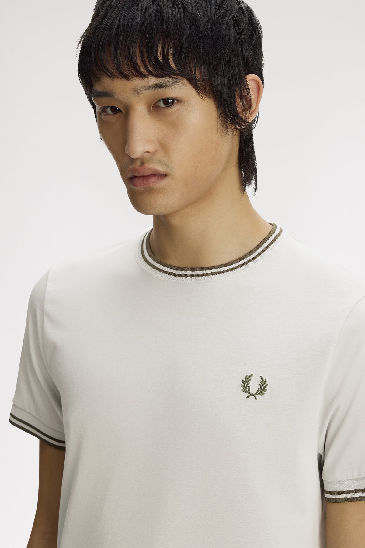 Fred_Perry_TWIN_TIPPED_T-SHIRT_Slate/Laurel_Wreath_Green/Laurel_Wreath_Green_M1588_81D