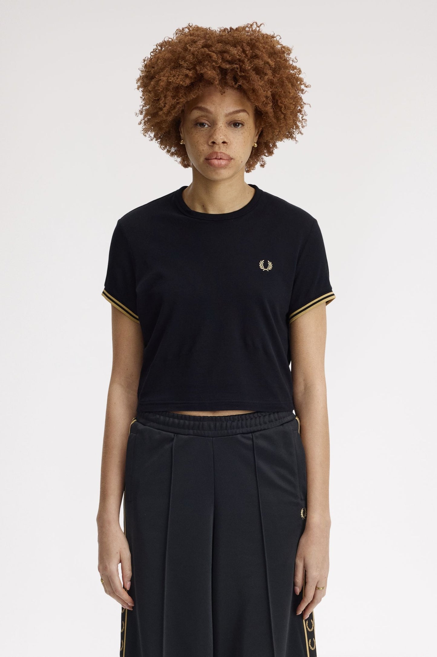 Fred Perry - TIPPED PIQUE T-SHIRT - Black/Campagne