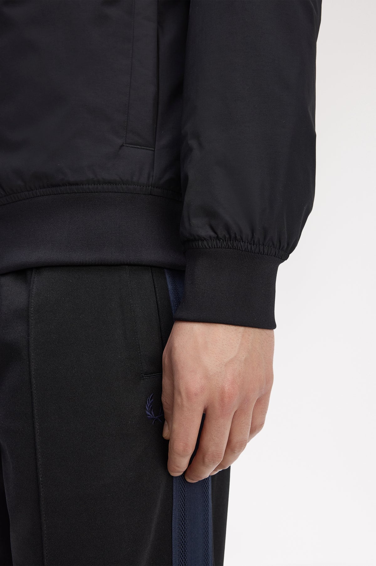 Fred Perry - HOODED BRENTHAM JACKET - Black
