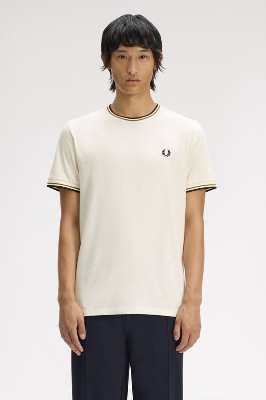 Fred Perry - TWIN TIPPED T-SHIRT - Ecru/Dark Caramel/Black