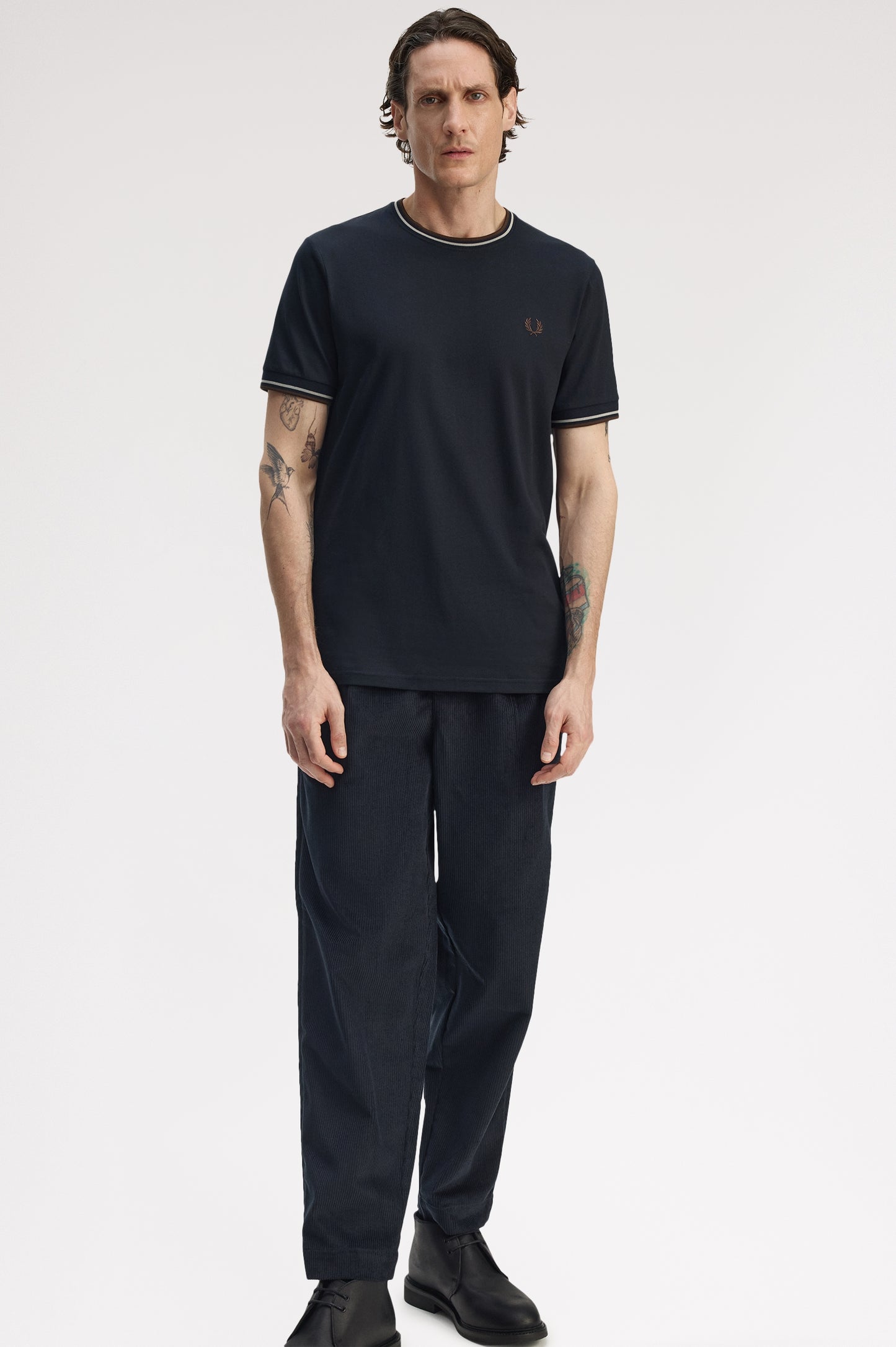 Fred Perry - TWIN TIPPED T-SHIRT - Navy/Warmoat/Browntobacco