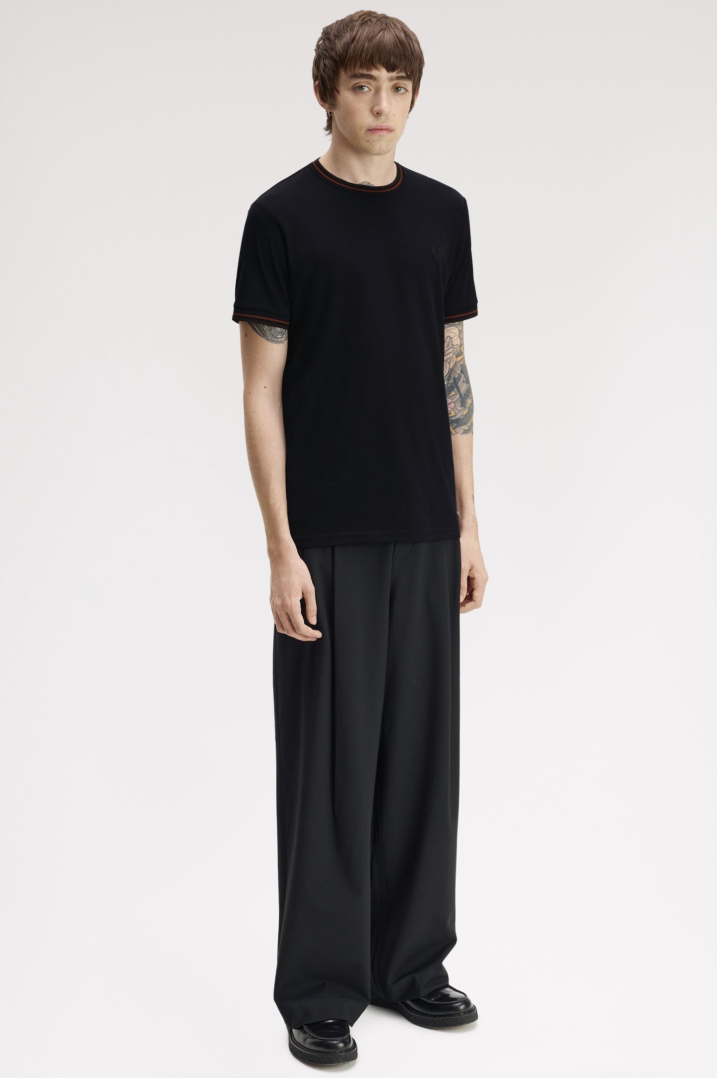 Fred Perry - TWIN TIPPED T-SHIRT - Navy/Brandy/Rich Brown